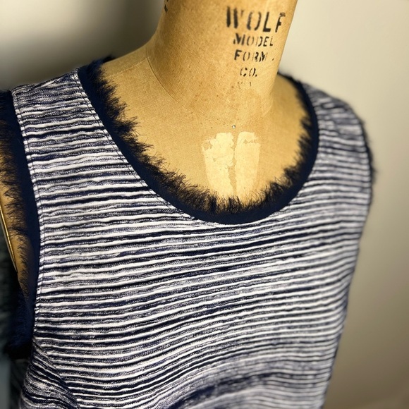 Anthropologie women’s navy & white sleeveless top with fringe detail xl - Picture 1 of 7